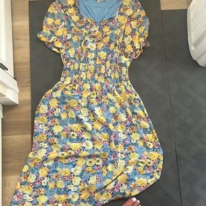Beautiful floral midi dress